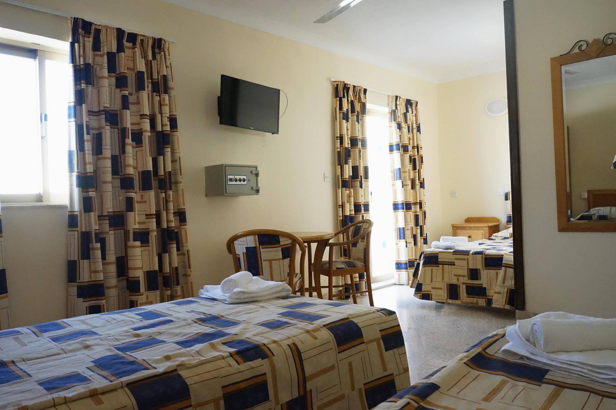 The Santa Maria Hotel Bugibba Bagian luar foto